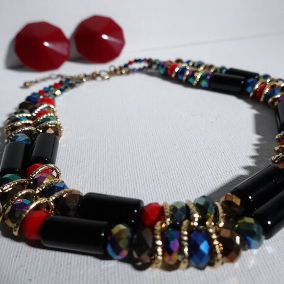 Stunning Multi-Color Beaded Necklace and Earrings Set - Picture 10 of 10